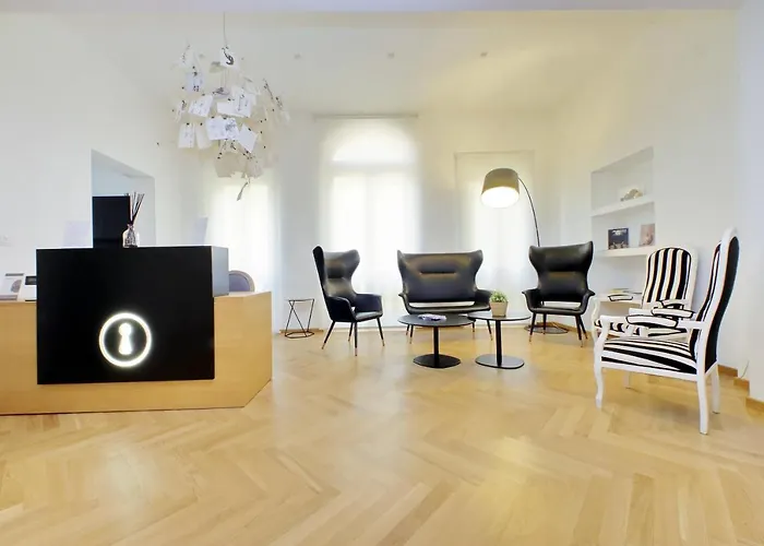 Youroom Abruzzi 4*